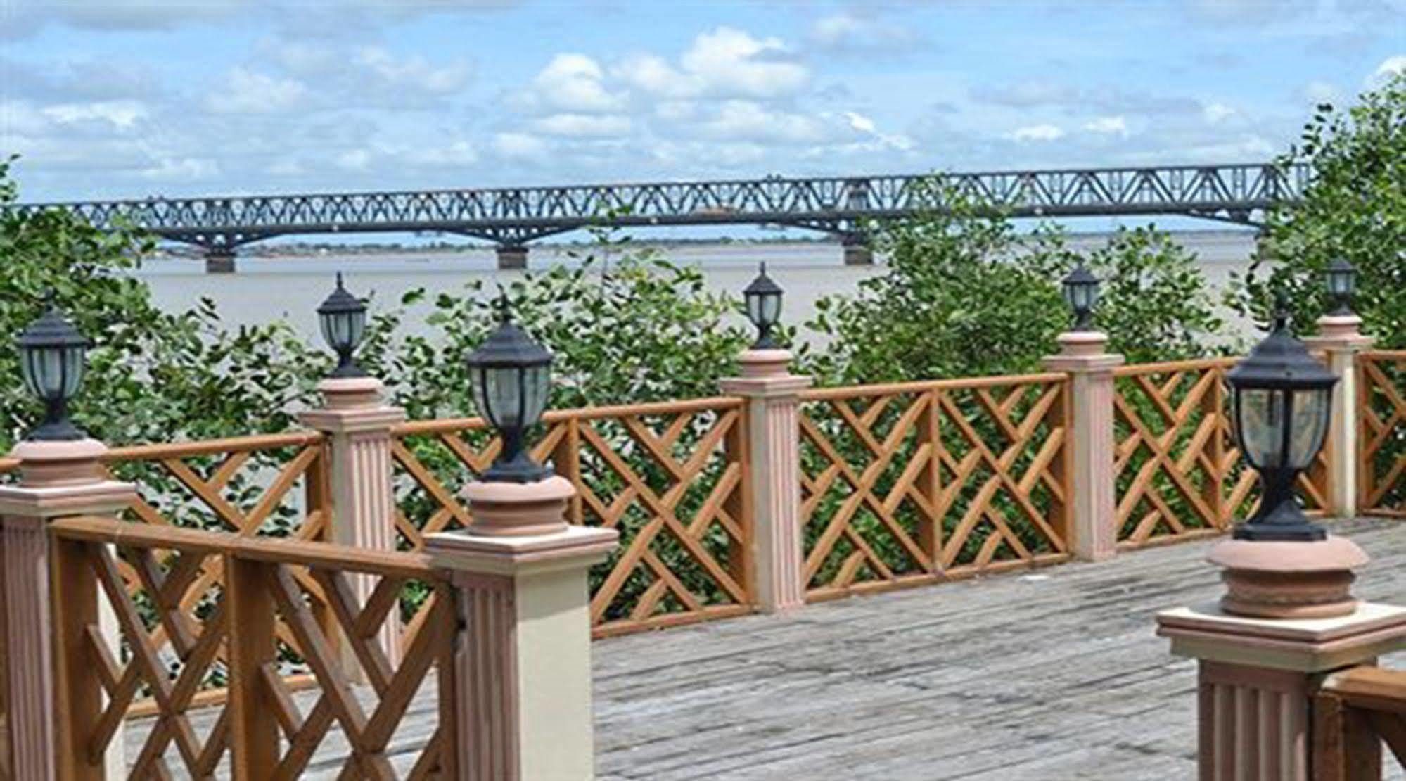 Excel River View Yangon Exterior photo